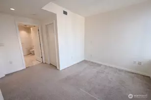 10700 NE 4th St, Bellevue, WA 98004 - Photo 19