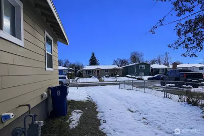2323 E Rich Avenue, Spokane, WA 99207 - Photo 11