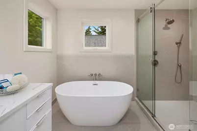 815 18th Avenue W, Kirkland, WA 98033 - Photo 25