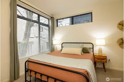 1810 11th Avenue #A, Seattle, WA 98122 - Photo 15