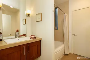 1810 11th Ave, Seattle, WA 98122 - Photo 17