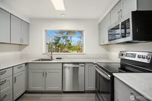 10833 SE 172nd St, Renton, WA 98055 - Photo 9