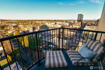 4540 8th Avenue NE #1605, Seattle, WA 98105 - Photo 15