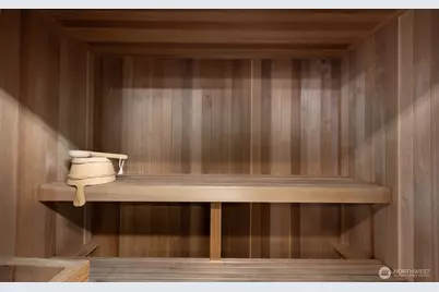 4540 8th Avenue NE #1605, Seattle, WA 98105 - Photo 19