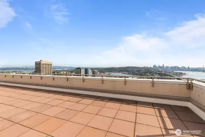 4540 8th Avenue NE #1605, Seattle, WA 98105 - Photo 33