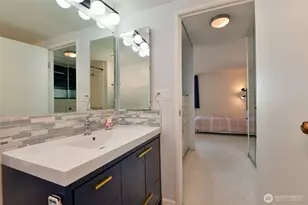 4540 8th Ave NE, Seattle, WA 98105 - Photo 13