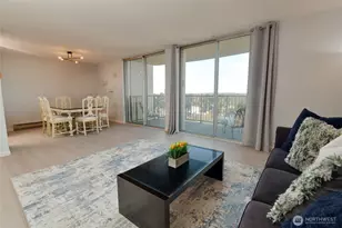 4540 8th Ave NE, Seattle, WA 98105 - Photo 5