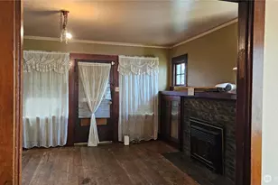 423 S 34th St, Tacoma, WA 98418 - Photo 9