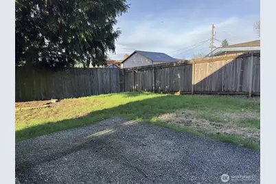 2826 NE 8th Street, Renton, WA 98056 - Photo 17