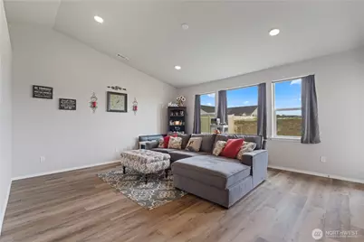 1074 Ava St, Walla Walla, WA 99362 - Photo 5