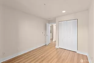 1417 Queen Anne Ave N, Seattle, WA 98109 - Photo 17