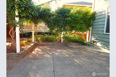 1016 Lawton Road, Lynnwood, WA 98036 - Photo 31