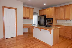 1016 Lawton Rd, Lynnwood, WA 98036 - Photo 17