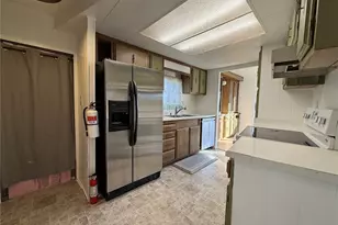 10404 South Tacoma Way, Lakewood, WA 98499 - Photo 9