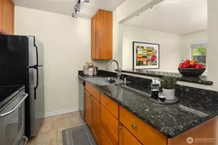 3636 Evanston Ave N, Seattle, WA 98103 - Photo 9