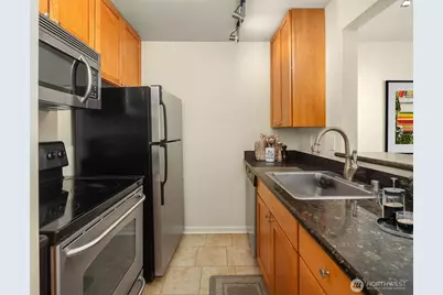 3636 Evanston Avenue N #12, Seattle, WA 98103 - Photo 7