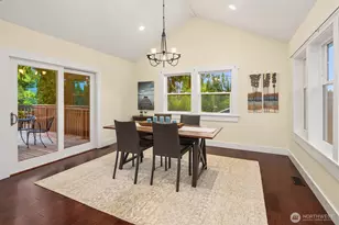 814 NW 75th St, Seattle, WA 98117 - Photo 9