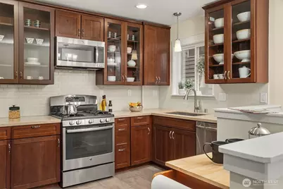 814 NW 75th Street, Seattle, WA 98117 - Photo 13