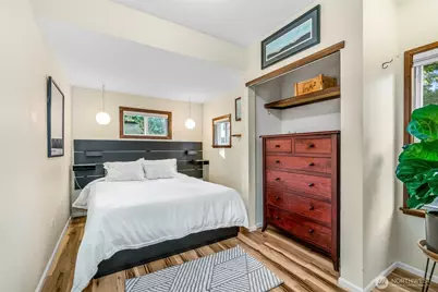 12051 Hiram Place NE, Seattle, WA 98125 - Photo 17