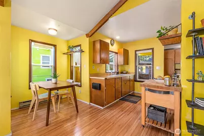 12051 Hiram Place NE, Seattle, WA 98125 - Photo 11