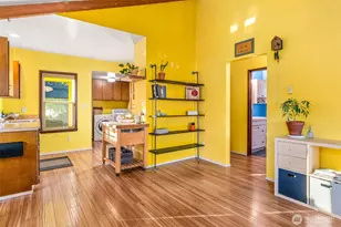 12051 Hiram Pl NE, Seattle, WA 98125 - Photo 9