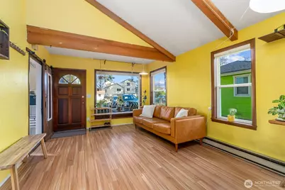 12051 Hiram Place NE, Seattle, WA 98125 - Photo 7