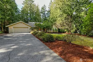425 Baycliff Dr, Port Townsend, WA 98368 - Photo 3