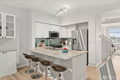 23300 SE Black Nugget Road #D3, Issaquah, WA 98029 - Photo 9