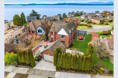 2256 W Viewmont Way W, Seattle, WA 98199 - Photo 9