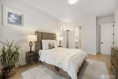 11821 SE 84th Street, Newcastle, WA 98056 - Photo 15