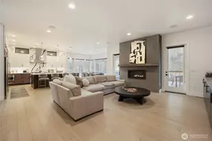 11821 SE 84th St, Newcastle, WA 98056 - Photo 9