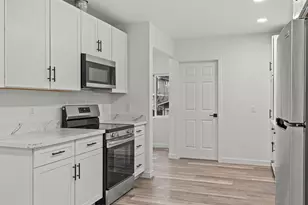 1008 N Steele St, Tacoma, WA 98406 - Photo 11