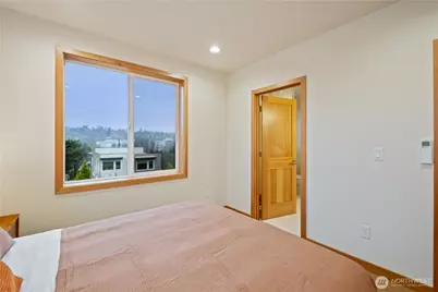 2844 22nd Avenue W, Seattle, WA 98199 - Photo 17