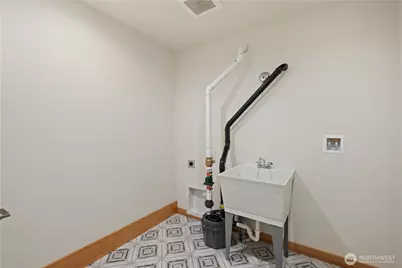 2844 22nd Avenue W, Seattle, WA 98199 - Photo 15