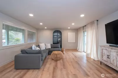 2016 W Fourth Street, Port Angeles, WA 98363 - Photo 7