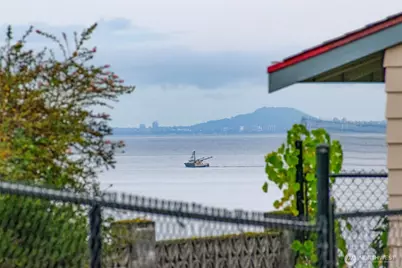 2016 W Fourth Street, Port Angeles, WA 98363 - Photo 9