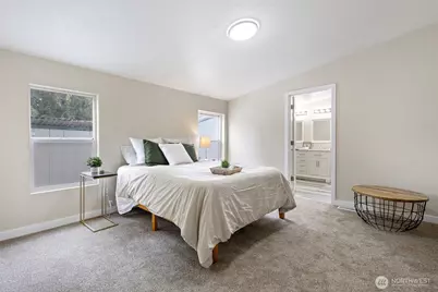 1320 N Oak Harbor Street #1, Oak Harbor, WA 98277 - Photo 9