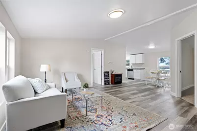 1320 N Oak Harbor Street #1, Oak Harbor, WA 98277 - Photo 1