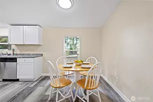 1320 N Oak Harbor St, Oak Harbor, WA 98277 - Photo 5