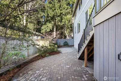 11320 SE 60th Street, Bellevue, WA 98006 - Photo 37