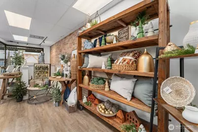 131 E Woodin Avenue, Chelan, WA 98816 - Photo 9