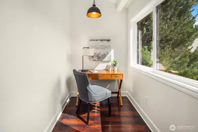 1400 Bellevue Way SE #4, Bellevue, WA 98004 - Photo 23