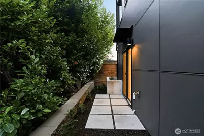 3646 Greenwood Avenue N #A, Seattle, WA 98103 - Photo 33