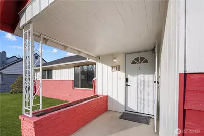 1015 141st Street S, Tacoma, WA 98444 - Photo 5