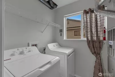 9480 Olson Place SW #G, Seattle, WA 98106 - Photo 3