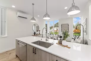 945 NW 61st St, Seattle, WA 98107 - Photo 11