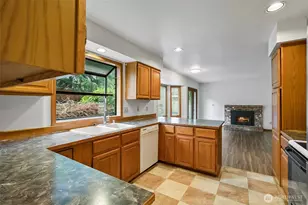 12411 44th Dr SE, Everett, WA 98208 - Photo 11