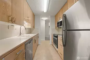 2501 Canterbury Ln E, Seattle, WA 98112 - Photo 17