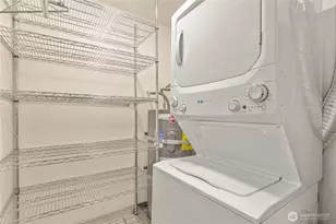 2501 Canterbury Ln E, Seattle, WA 98112 - Photo 29