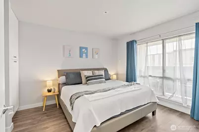 321 10th Avenue S #705, Seattle, WA 98104 - Photo 17